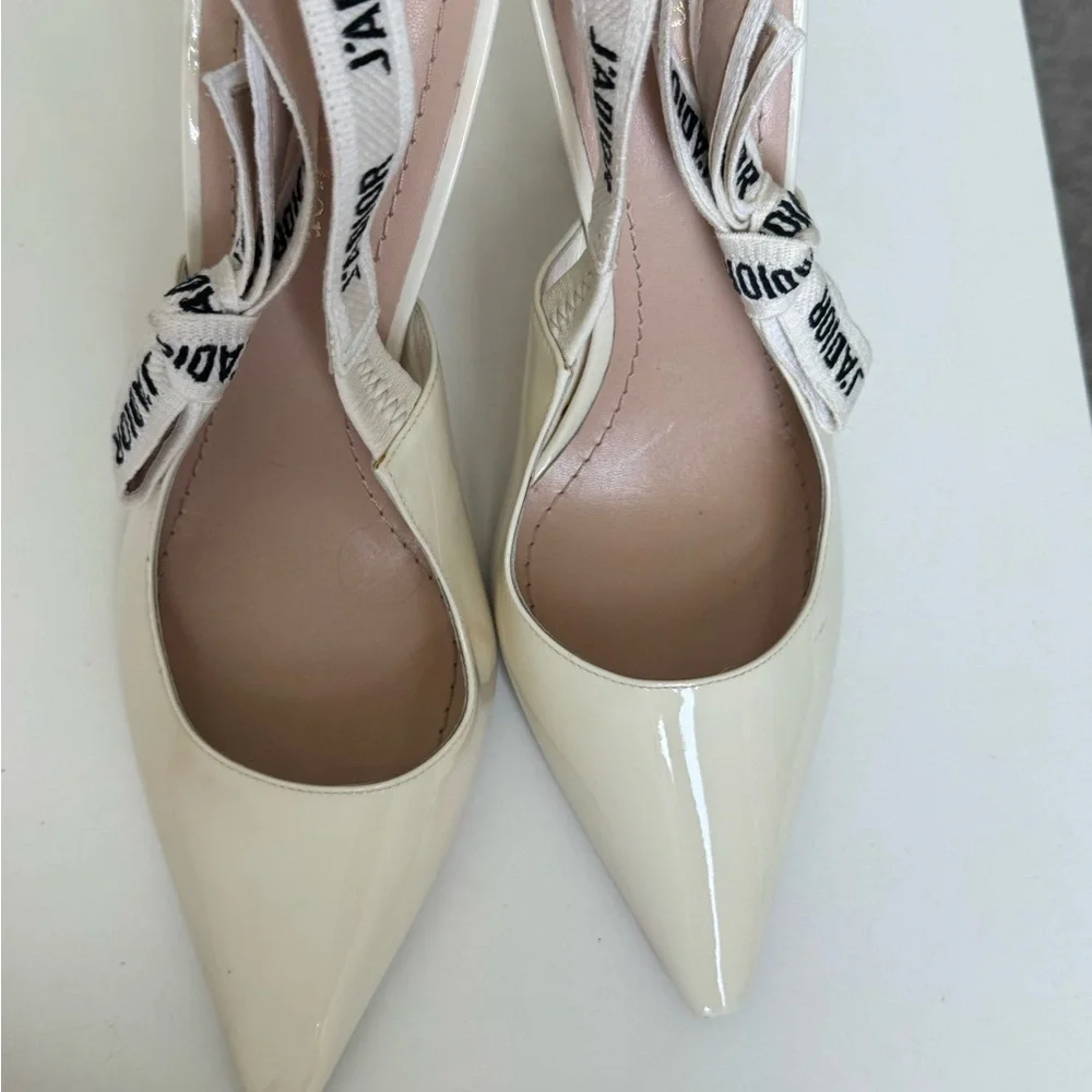 Christian Dior J’Adior Slingback Pumps Size 39 | Cream Patent Leather - Picture 10 of 10